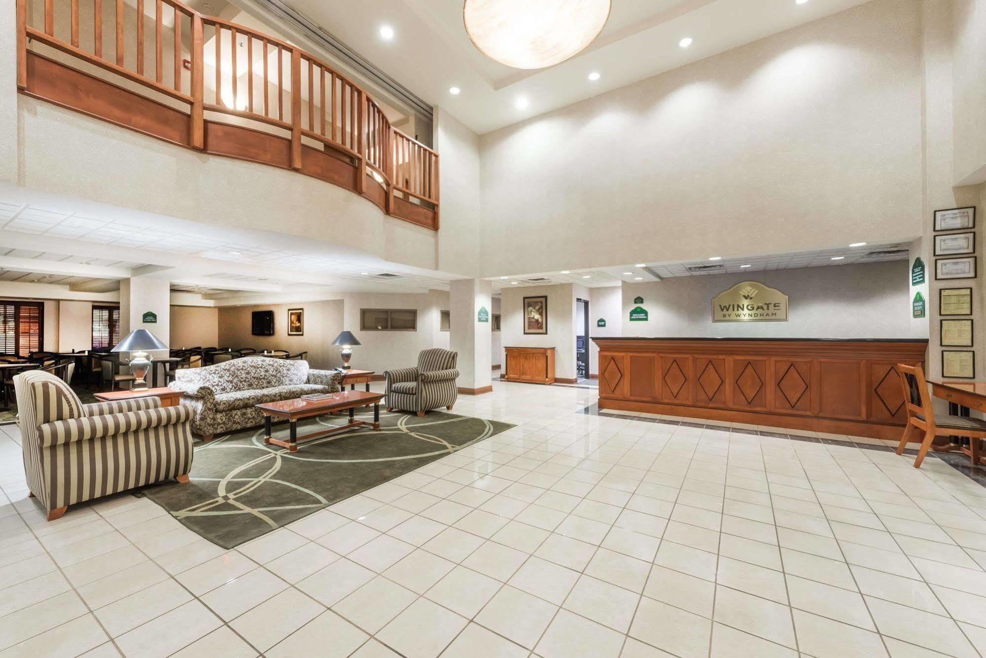Holiday Inn Cleveland By Ihg Экстерьер фото